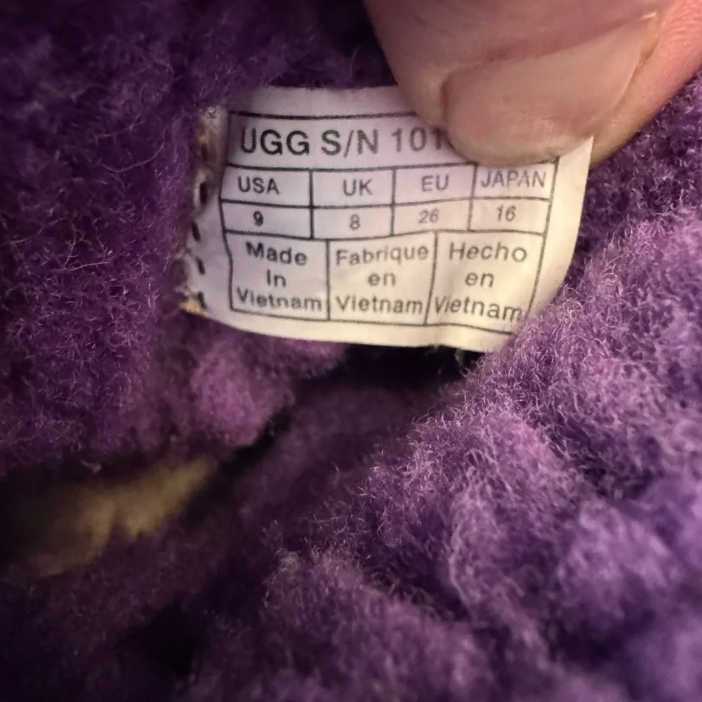 Ugg Bailey Button Boots‎ Purple Flower Kids Size 9 Cozy Comfort